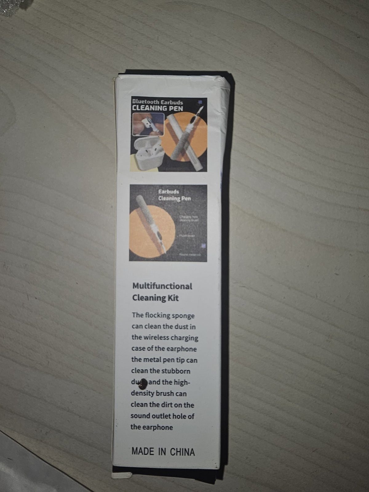 Cleanerpen: achterkant van de doos met uitleg over het sponsje, de metalen punt en het borsteltje